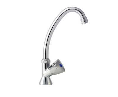 700 E NOVA   Кран для воды с одним маховиком, излив 130 мм.с классической кран-буксой MOFEM