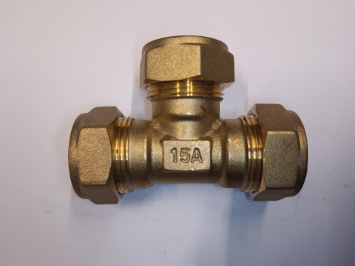 Тройник DN 15 "труба-труба-труба", латунь LAVITA