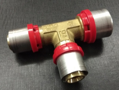 Тройник 40 х 32 x 32 Редукционный  пресс TIEMME   Металлопластик 