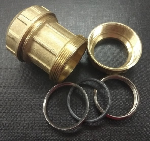 Муфта 32х32 латунь для труб ПНД  Itap