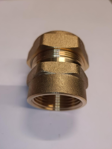 Соединение фитинг 32х1,1/4" Внутренняя резьба, латунь  LAVITA