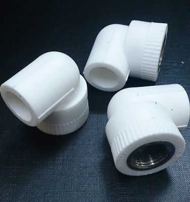 Угол комбинированный полипропиленовый PPRC D25*3/4 ВР белый РОССИЯ (упаковка 120 шт) 21104  КРОСС