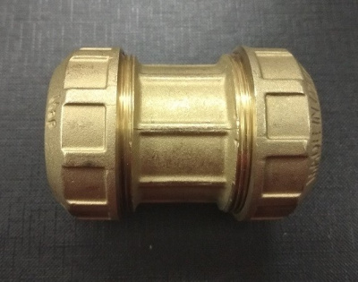 Муфта 32х32 латунь для труб ПНД  Itap