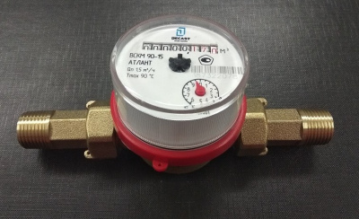 Счетчик воды квартирный ВСКМ-15 универсальный L=80 мм с КМЧ и обратным клапаном 72-15-247