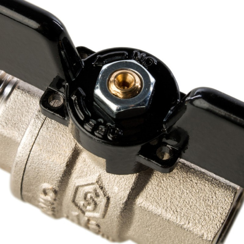 Полнопроходной шаровый кран  1" ручка бабочка резьба внутренняя - наружная STOUT 