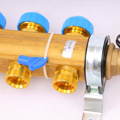 Коллекторная группа 1х 3/4" на 4 контура с расходомерами HKV/T  WATTS теплый пол