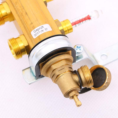 Коллекторная группа 1х 3/4" на 9 контуров с расходомерами HKV/T  WATTS теплый пол