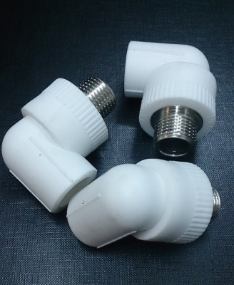 Угол комбинированный полипропиленовый PPRC D25*1/2 НР белый РОССИЯ (упаковка 140 шт)21203 КРОСС