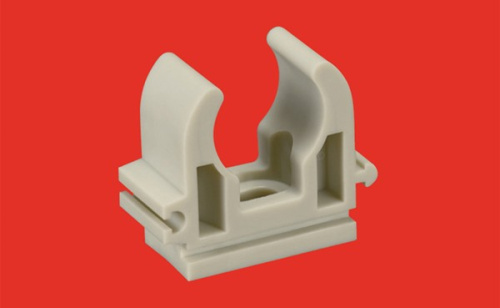 Клипса с лентой 28                                                904028 Зажим с лентой ПП