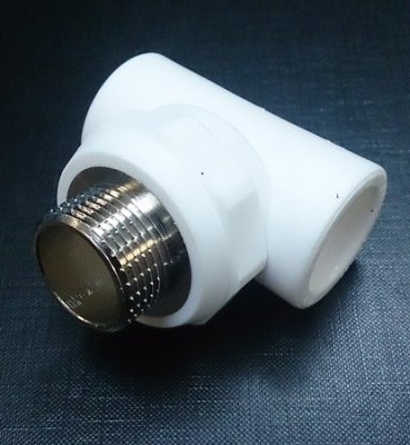 Тройник полипропиленовый комбинированный PPRC D20*3/4 НР белый РОССИЯ (упаковка 120 шт) 21402  КРОСС