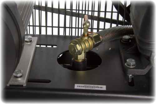 Компрессор AEROMAX 380/100 масляный, ременной 2.2 кВт / 220V 380л/мин FOXWELD