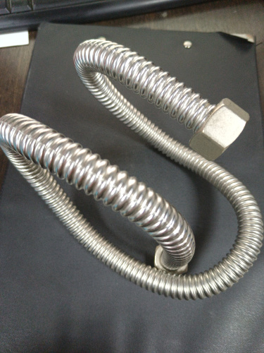 Гибкая подводка из нержавеющей стали  L=200 мм 2,1/2"  Резьба внутренняя-внутренняя 