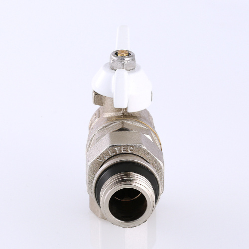 Кран шаровый BASE угловой с полусгоном 3/4" вн.-нар. белая рук. с доп. упл. VALTEC VT.228.NRW.05