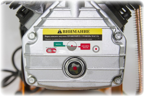 Компрессор AERO 360/50 масляный, коаксиальный 2.5 кВт / 220V 360л/мин,8 bar, FOXWELD